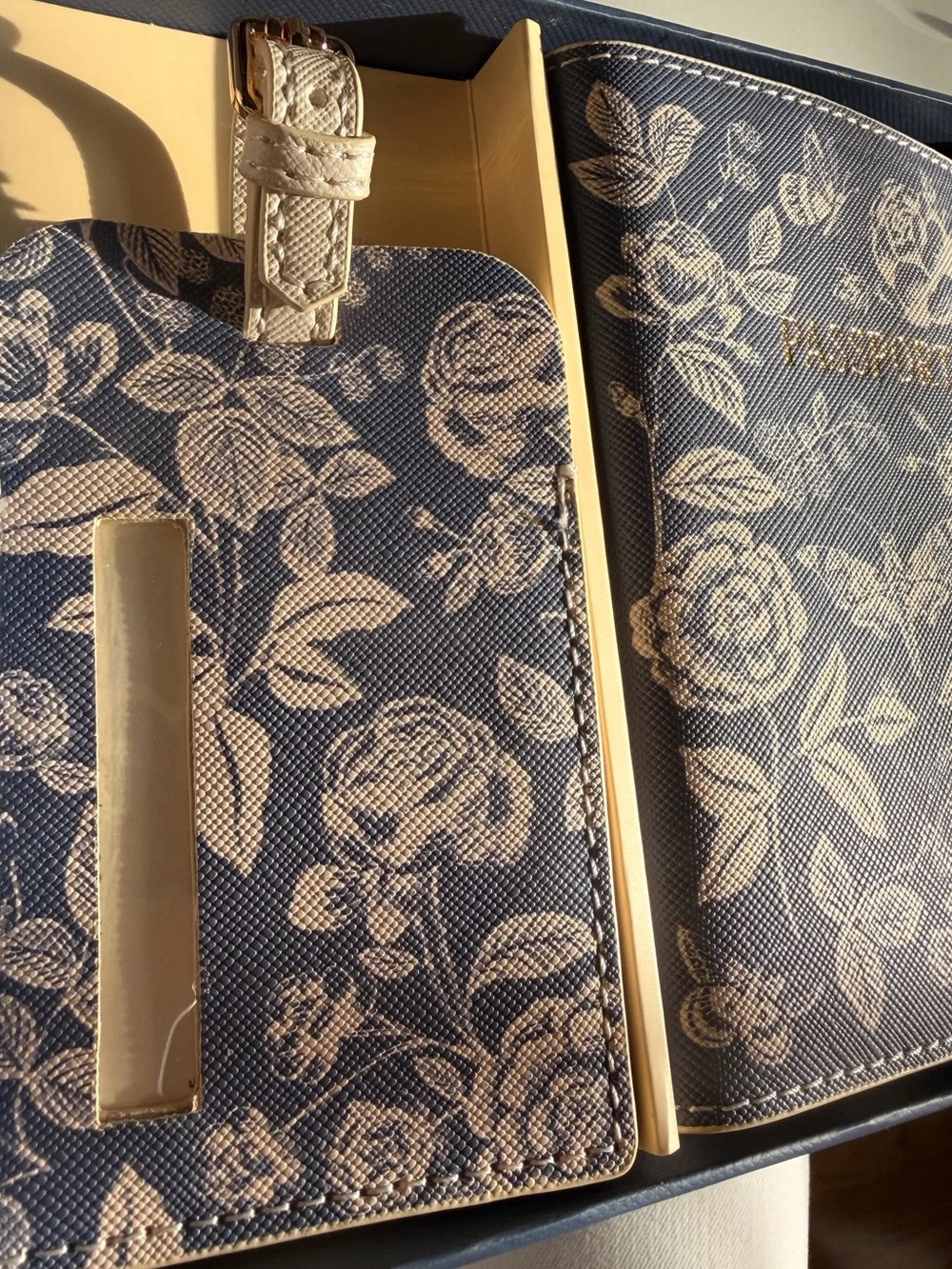 Floral Passport Holder & Luggage Tag Set